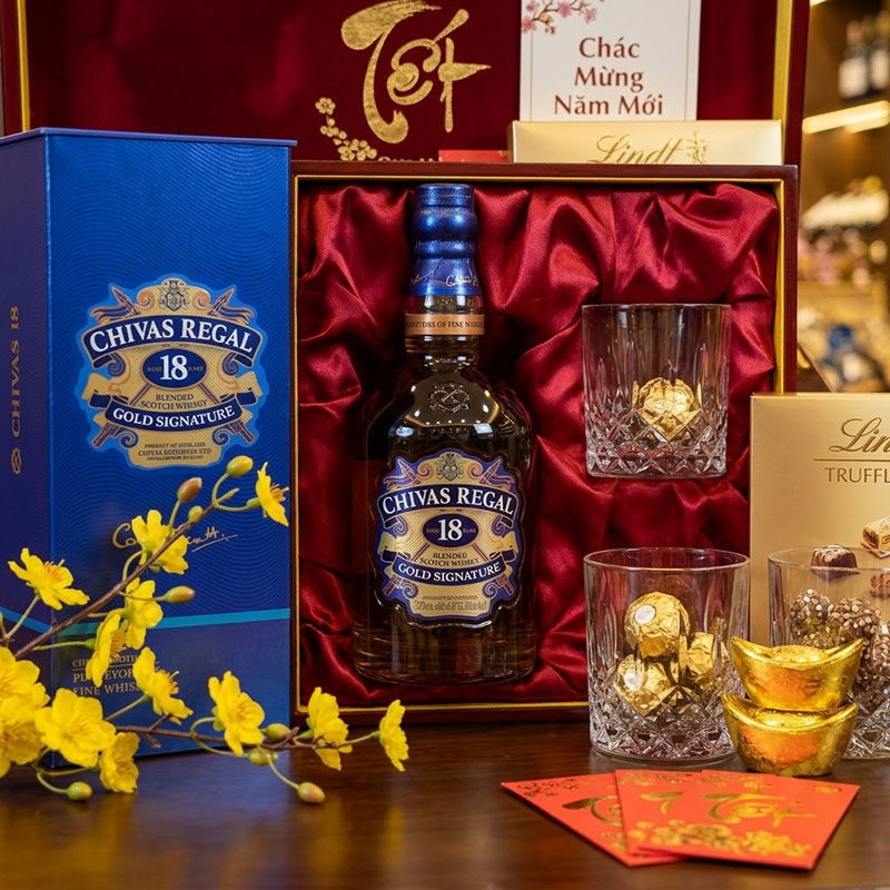 Set quà rượu Chivas 18